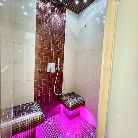 Pearl - Finn & Steam Sauna * Budapesta
